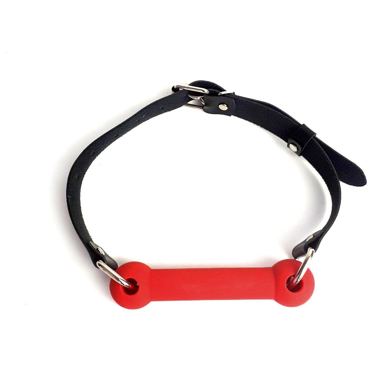 Кляп-палиця на ременях Art of Sex – Gag Stick Silicon, червоний, натуральна шкіра в DIDO