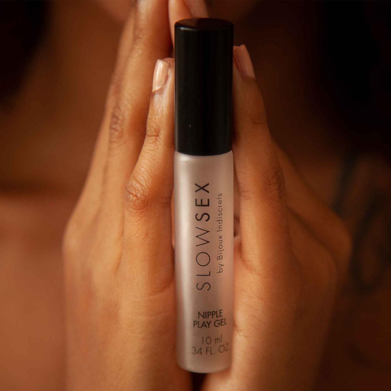 Бальзам для сосков Bijoux Indiscrets SLOW SEX - Nipple play gel в DIDO