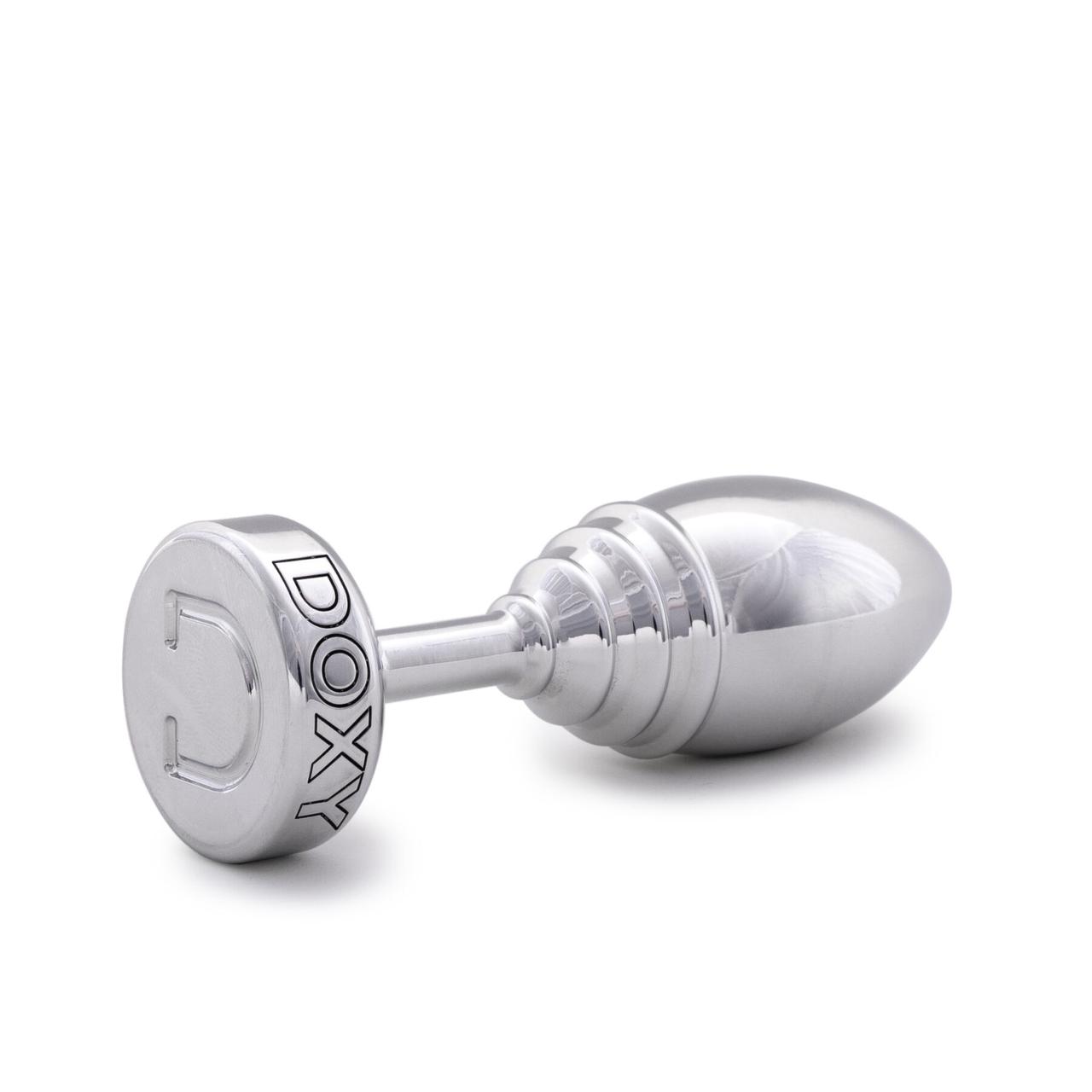 Металлическая анальная пробка DOXY Butt Plug RIBBED, ребристая, диаметр 3,3 см в DIDO