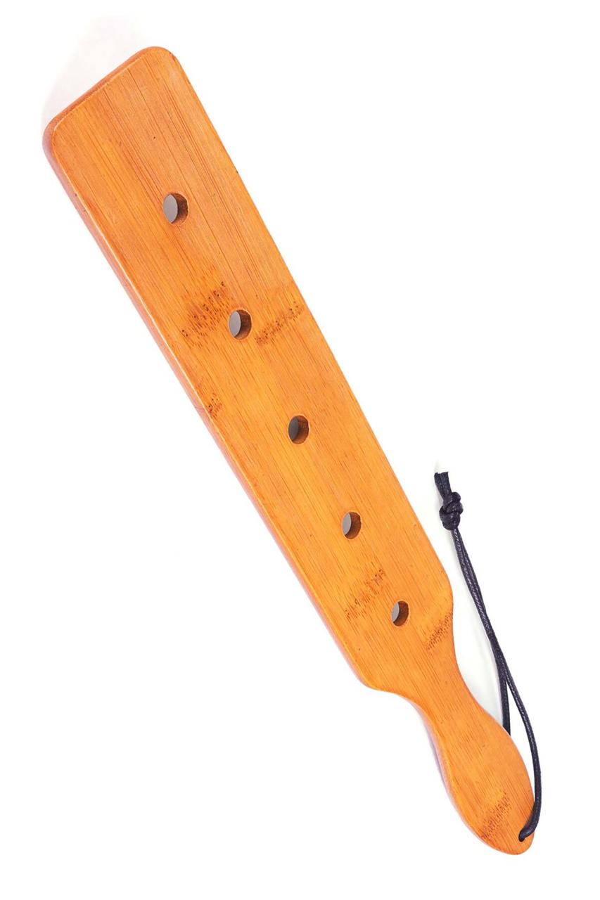 Паддл Fetish Tentation — Paddle 5 Holes Bamboo, упакован в ПЭ пакет в DIDO