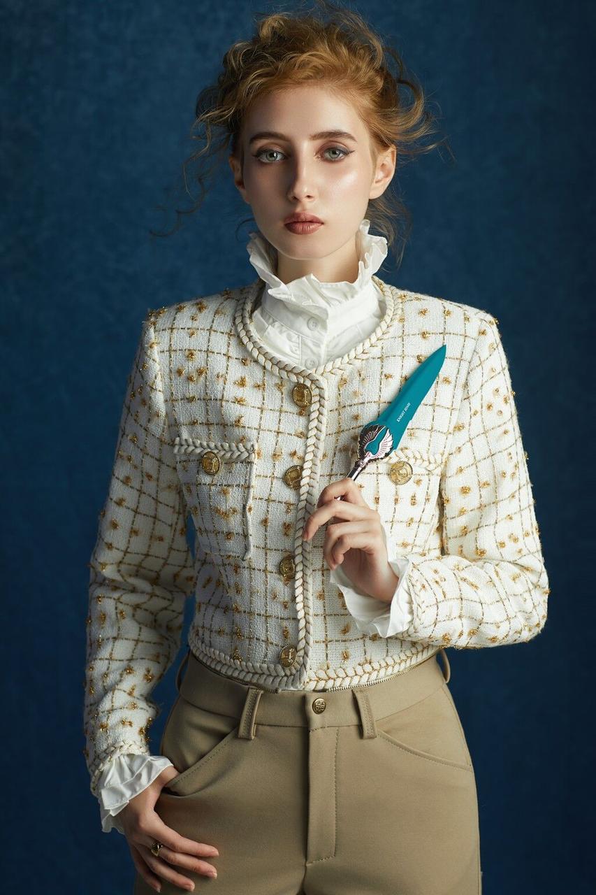 Вишуканий вібратор Knight Jenay FLOWERS & SWORD, маска, стрічка та лубрикант у комплекті в DIDO