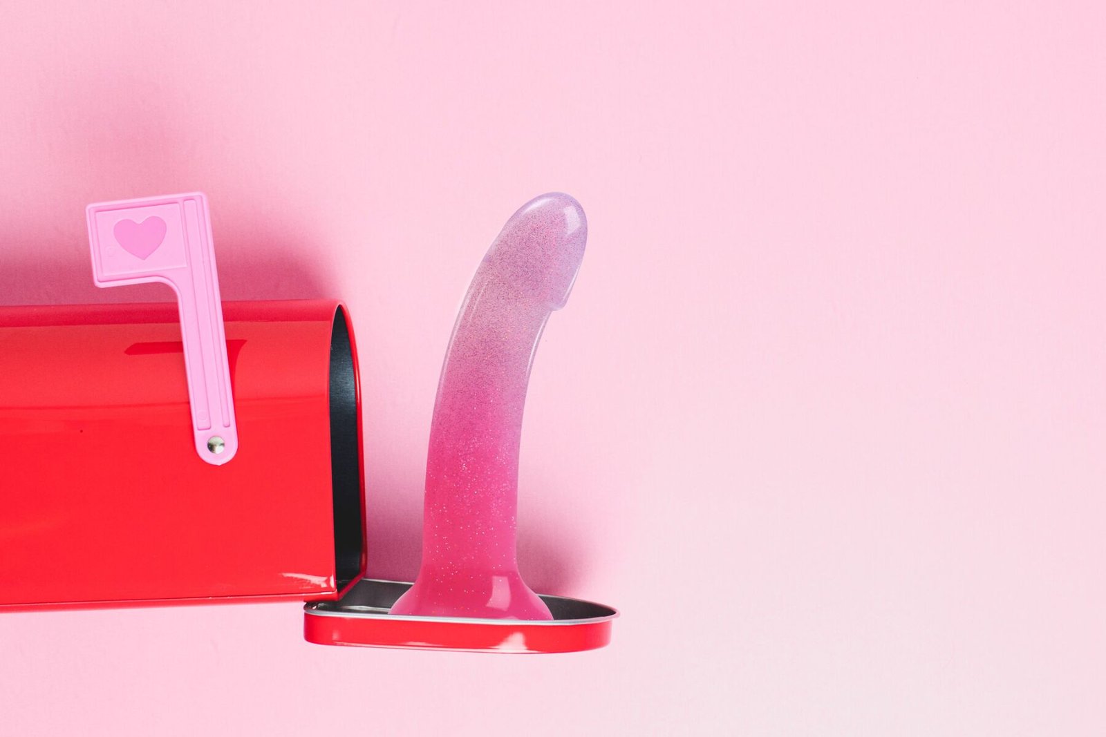 Дилдо з рожевим градієнтом та блискітками Love To Love DILDOLLS - SUNRISE, ультрам’який - Зображення 6